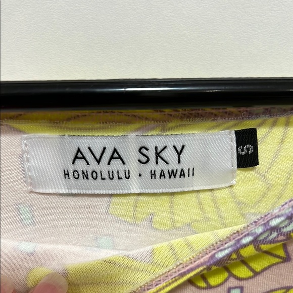 Jana Lam x Ava Sky s/s. Top momo size s - Picture 3 of 4